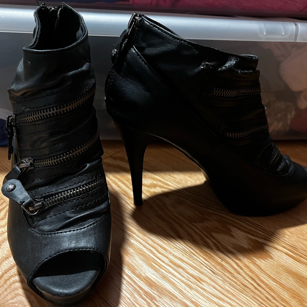 Black boots